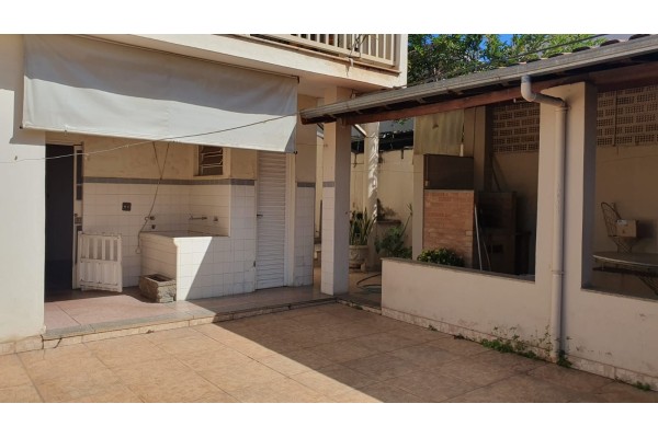 Casa Comercial