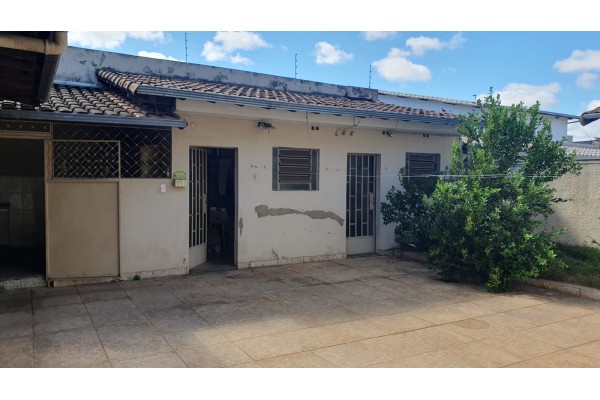 Casa Comercial